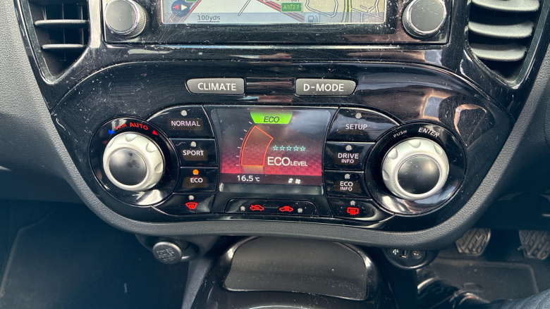 Nissan Juke 1.5 dCi N-Connecta 5dr [Safety Pack] Diesel Hatchback